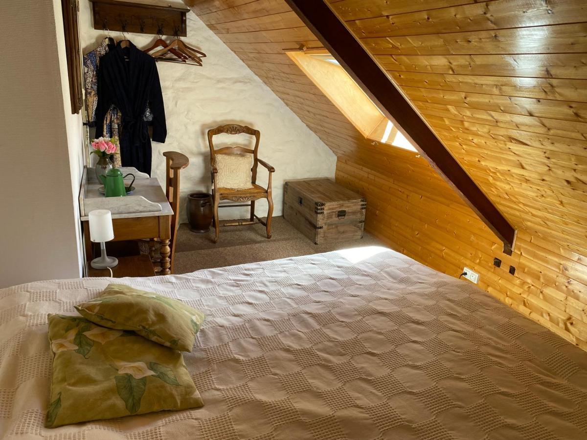 Chez Ker Anna Bed & Breakfast Canihuel Bagian luar foto